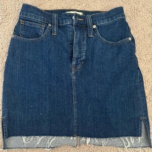 Denim mini skirt. Madewell. New. Size 25.